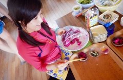 片冈爱之助与藤原纪香赴冲绳婚前旅行