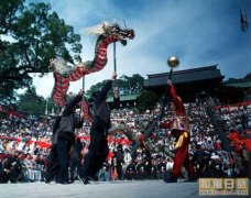 日本文化：长崎市秋祭重阳节 舞巨龙祈求平安