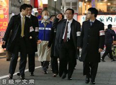 日本歌舞伎町被曝专宰外国人 中英文多语种拉客